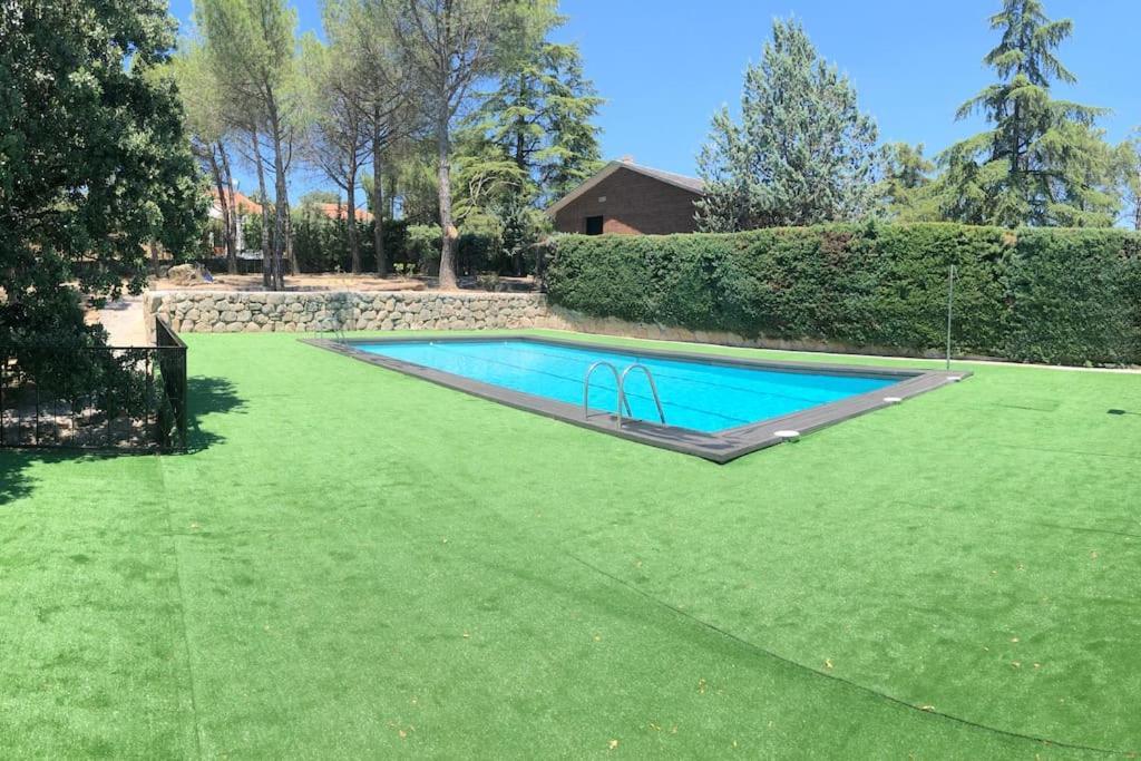 Villa Rana, Con Amplio Jardin, Barbacoa Y Piscina Valdemorillo Exterior foto
